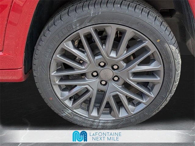 Used 2023 Jeep Compass Limited image 31