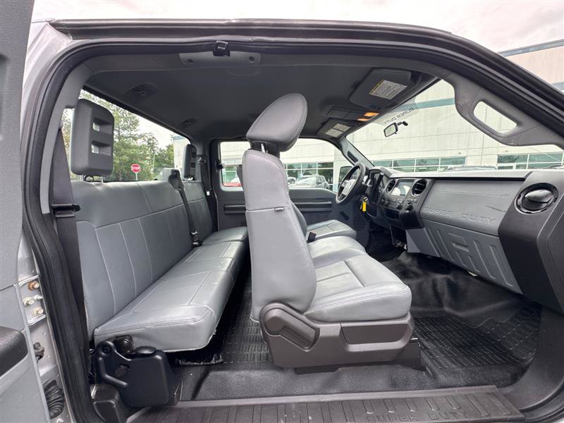Used 2011 Ford F250 XL w/ Snow Plow Prep Pkg AWD/4WD image 20