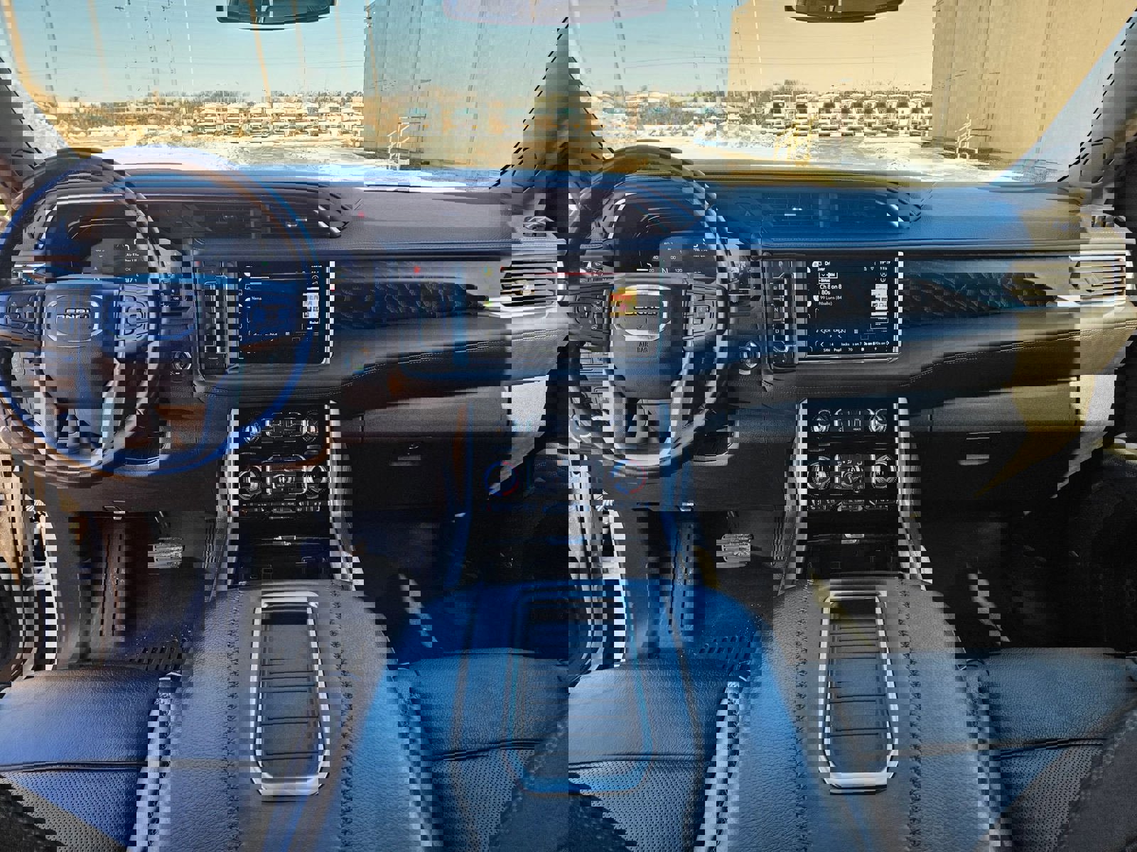 Used 2022 GMC Yukon XL Denali image 24