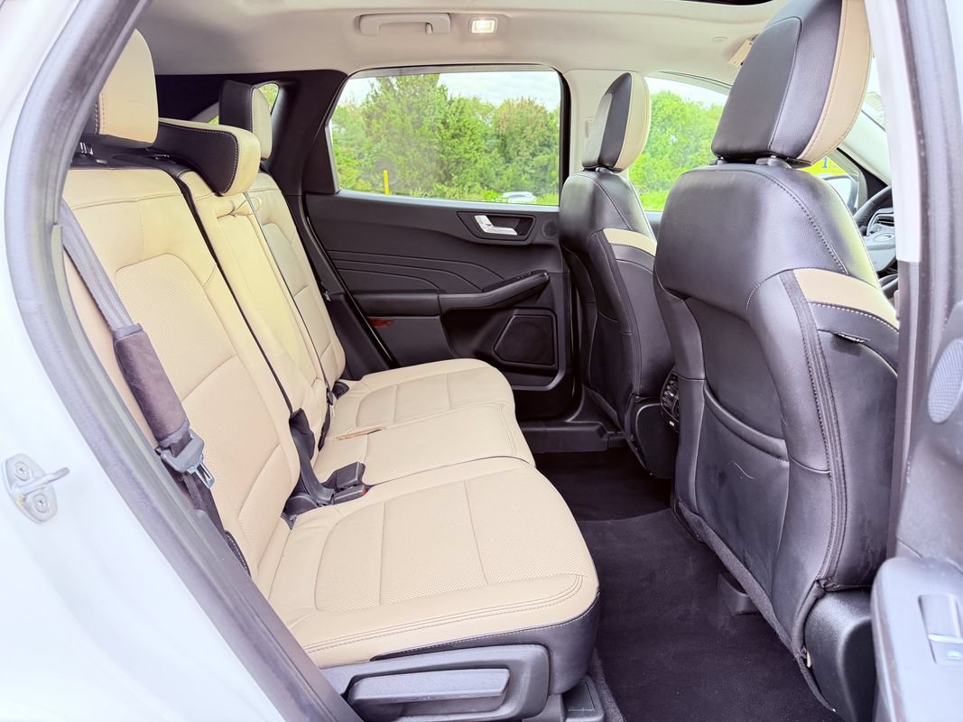 Used 2022 Ford Escape SEL w/ Technology Package AWD/4WD image 36