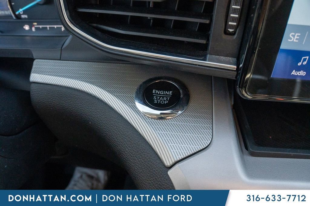 Used 2023 Ford Explorer XLT w/ Equipment Group 202A AWD/4WD image 11