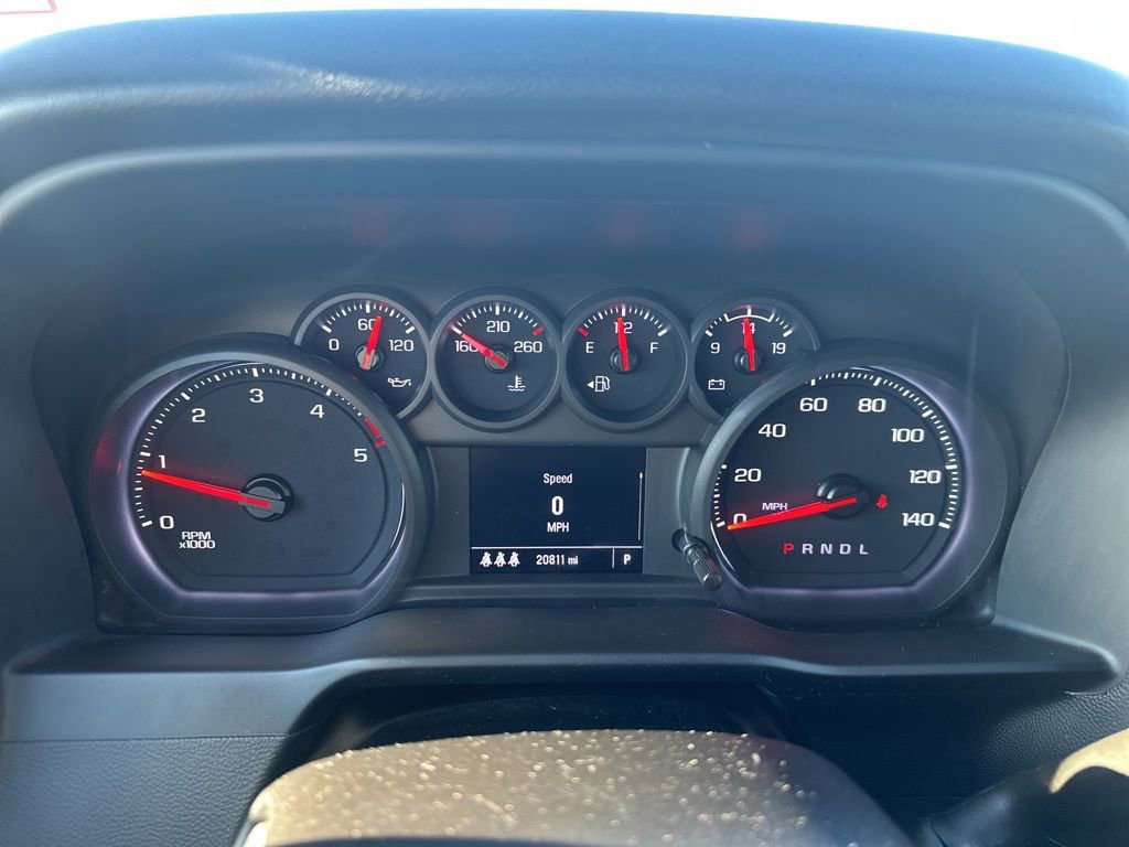 Used 2024 Chevrolet Silverado 2500 Custom w/ Custom Value Package image 2