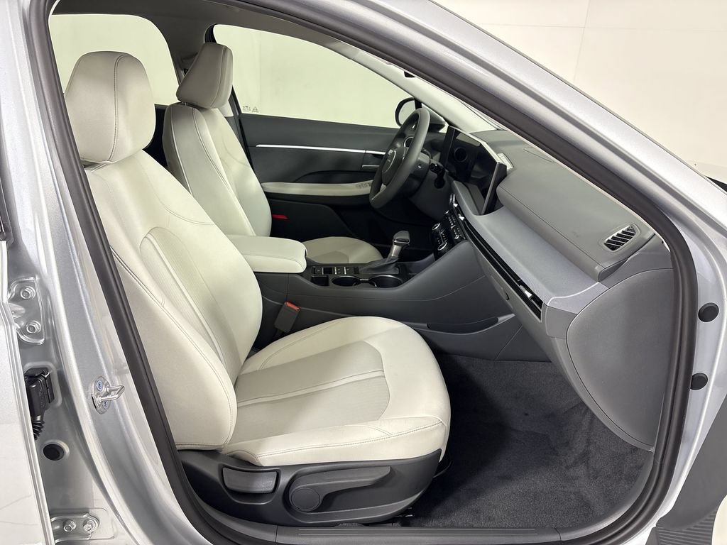 New 2026 Hyundai Sonata SE FWD image 25