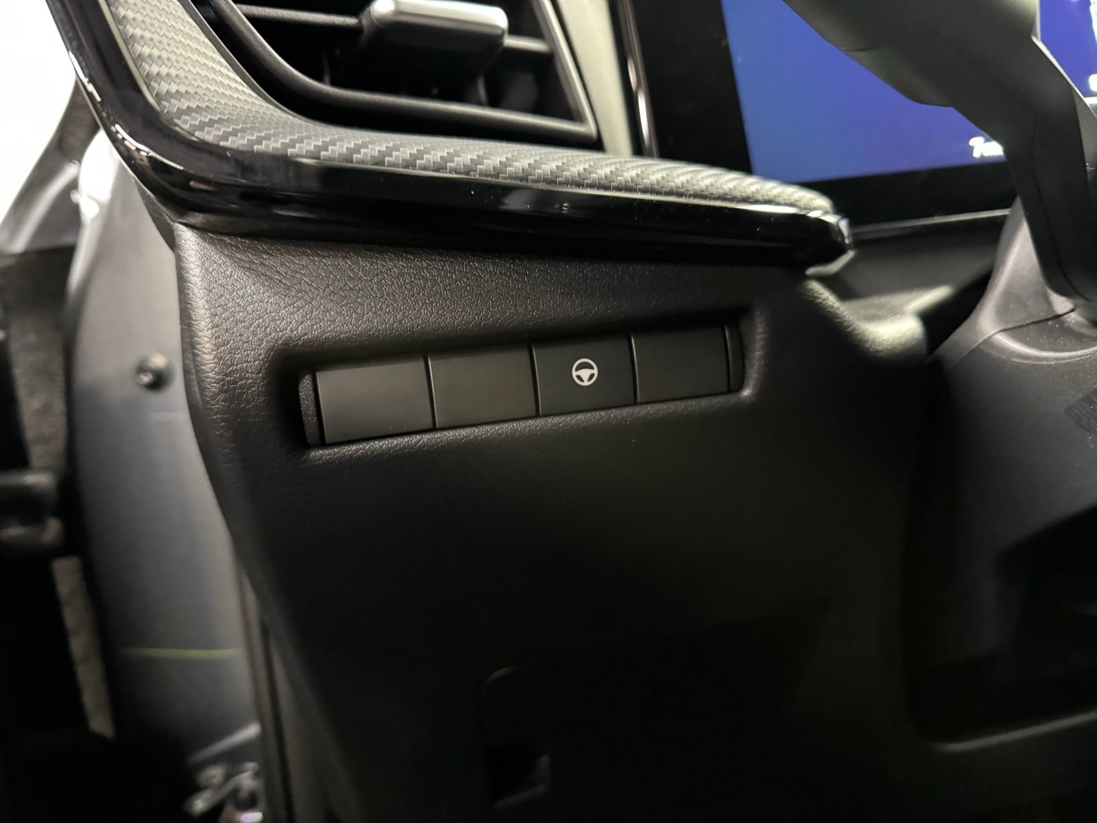 New 2026 Nissan Kicks SR w/ Cold Weather Package image 19