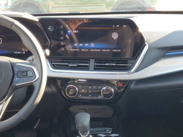 Used 2025 Chevrolet Trax LT w/ LT Convenience Package image 30