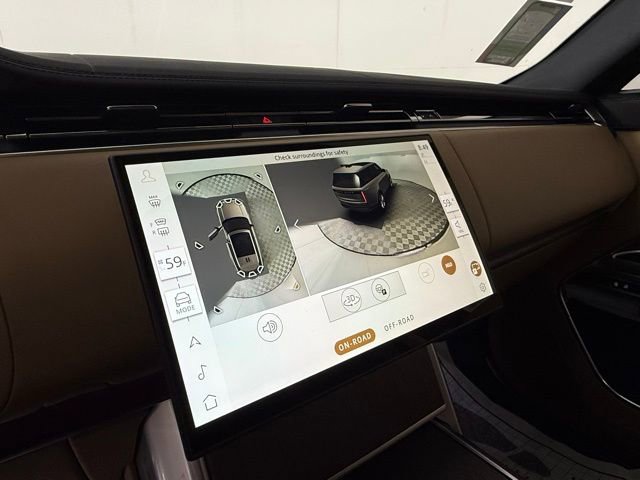 New 2025 Land Rover Range Rover SE image 17