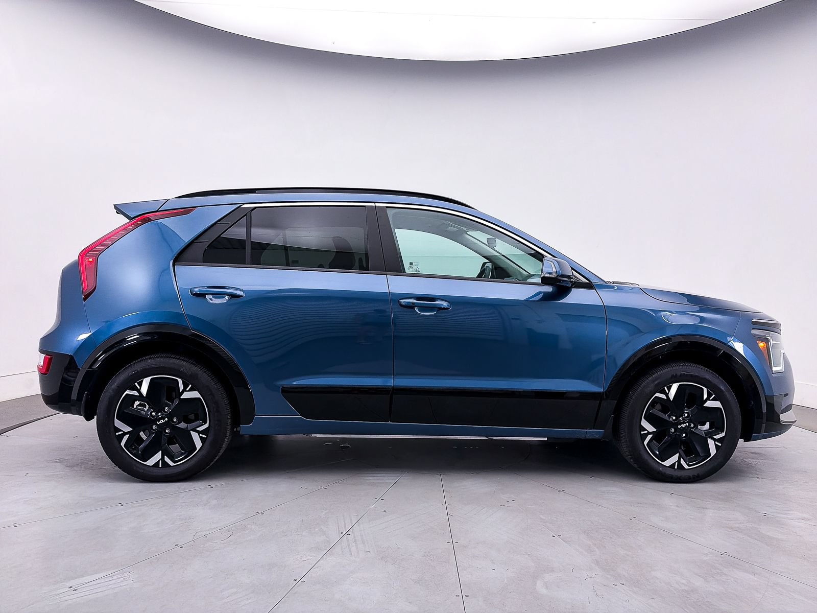 Certified 2024 Kia Niro Wind FWD image 41