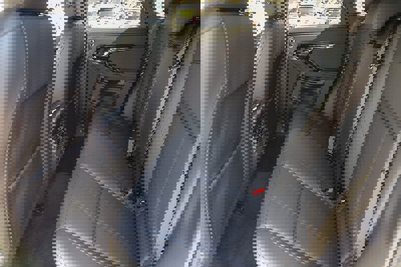 Used 2026 Land Rover Range Rover Evoque S image 17