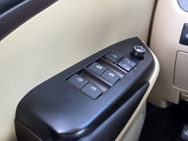 Used 2017 Toyota Highlander XLE image 14