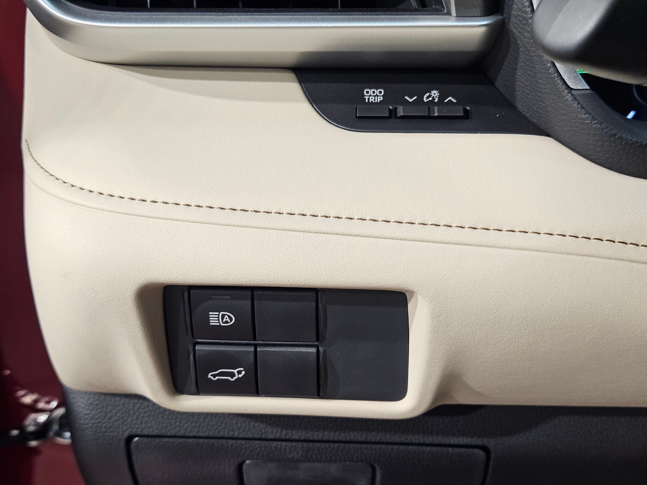 Certified 2024 Toyota Highlander XLE FWD image 26