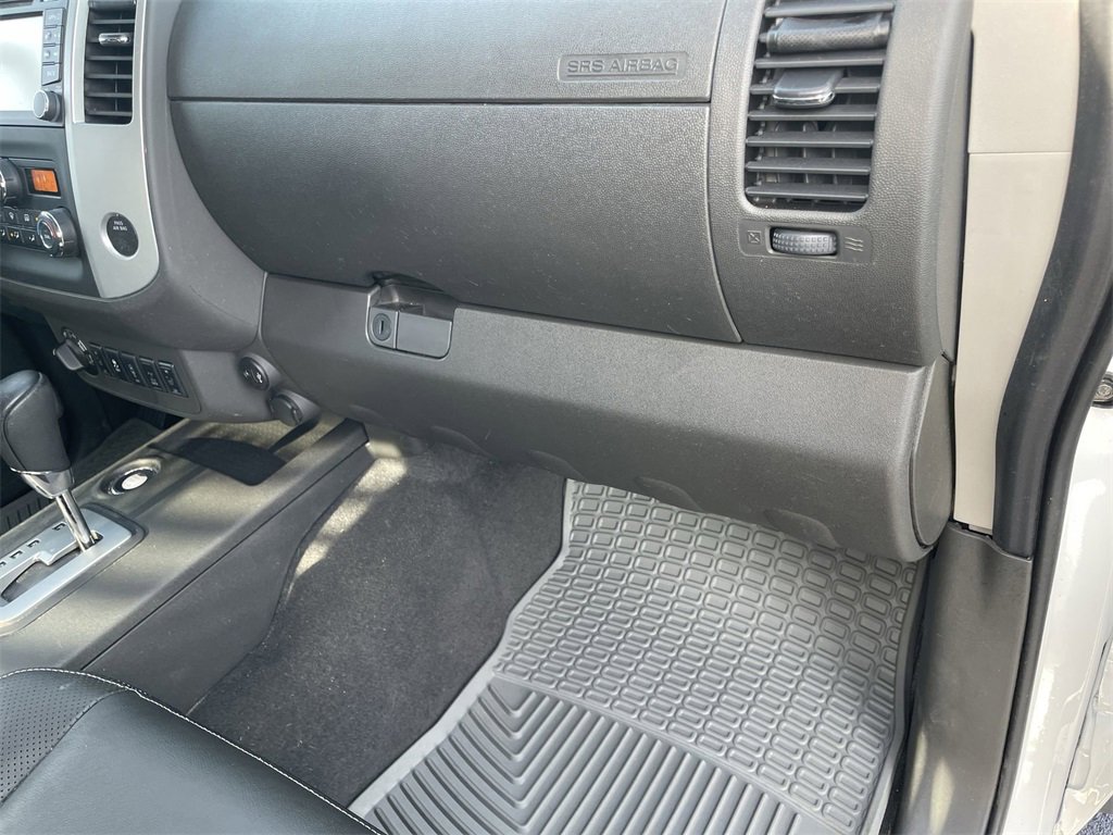 Used 2020 Nissan Frontier PRO-4X image 36