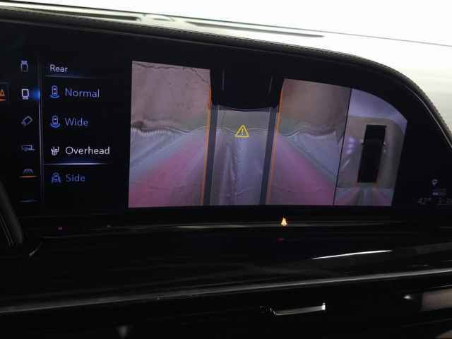 Used 2024 Cadillac Escalade ESV V w/ Heavy-Duty Trailer Package image 40