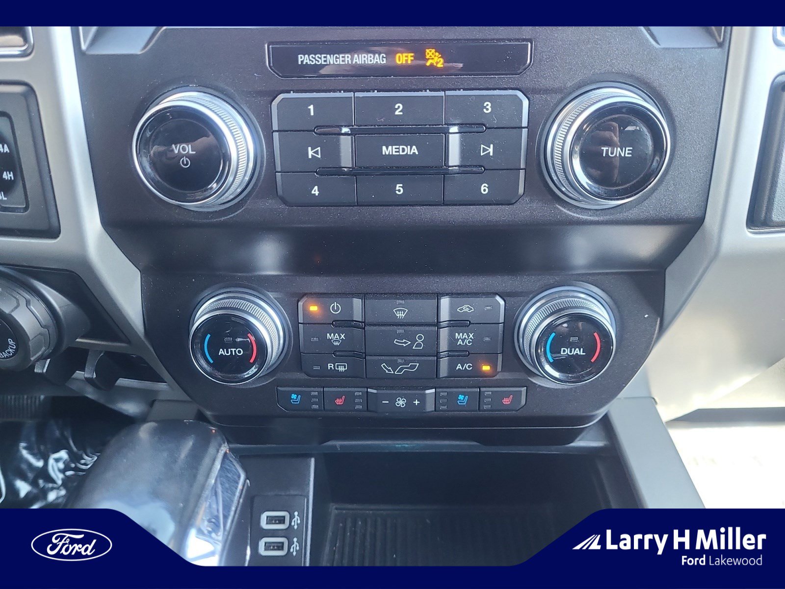 Used 2020 Ford F150 Lariat w/ Equipment Group 502A Luxury image 31