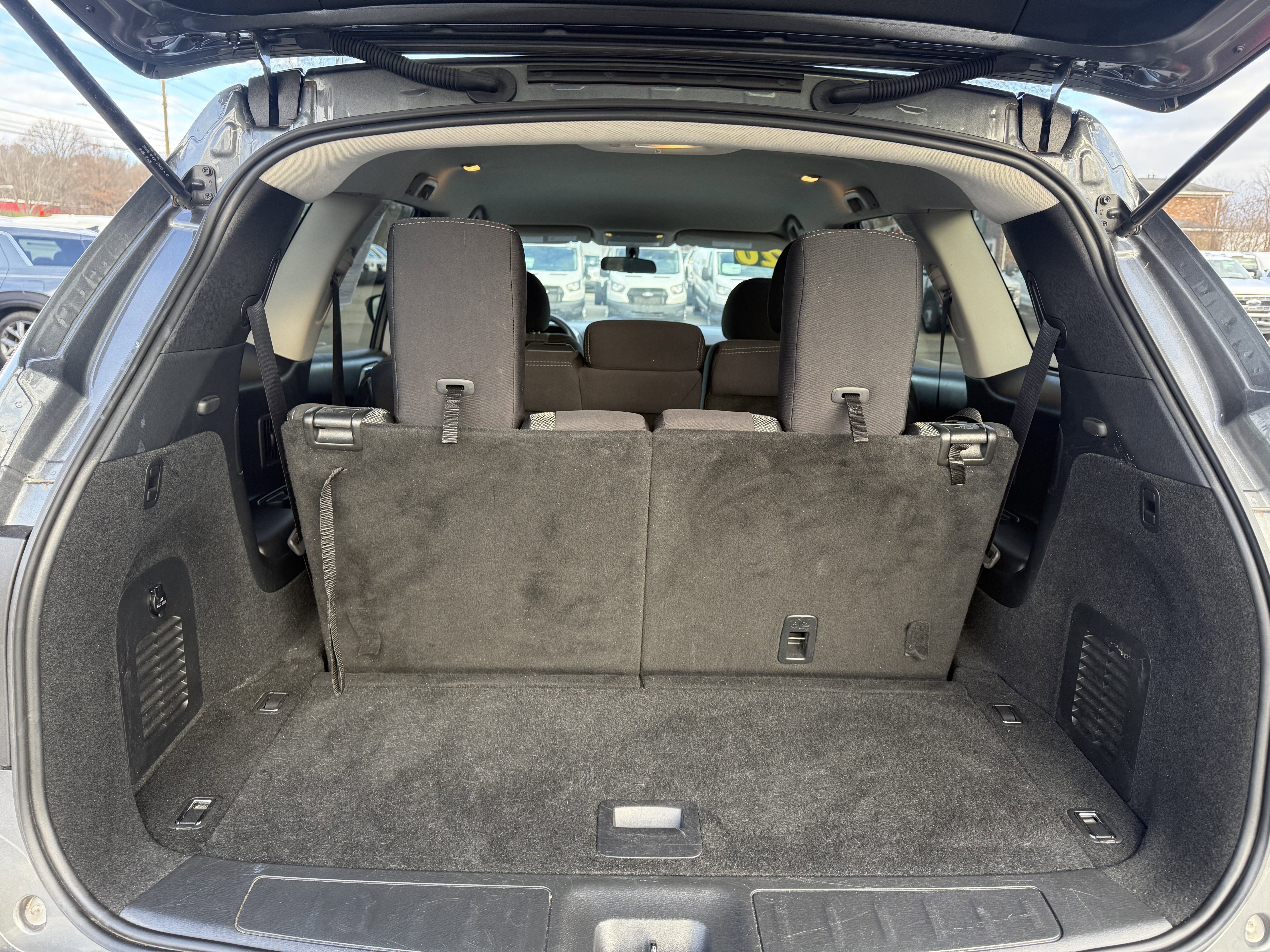 Used 2020 Nissan Pathfinder S image 10