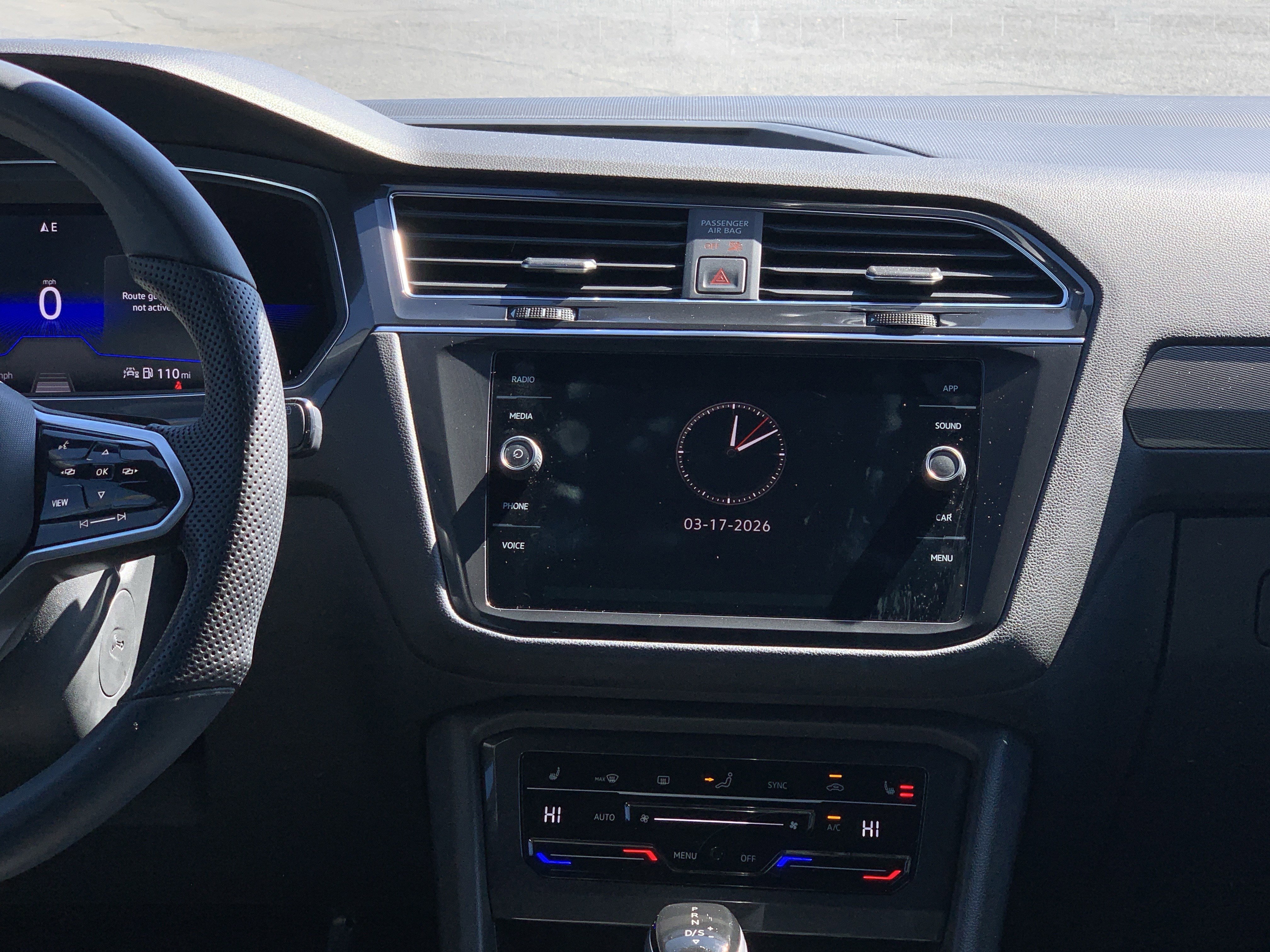 Used 2022 Volkswagen Tiguan SE R-Line image 31