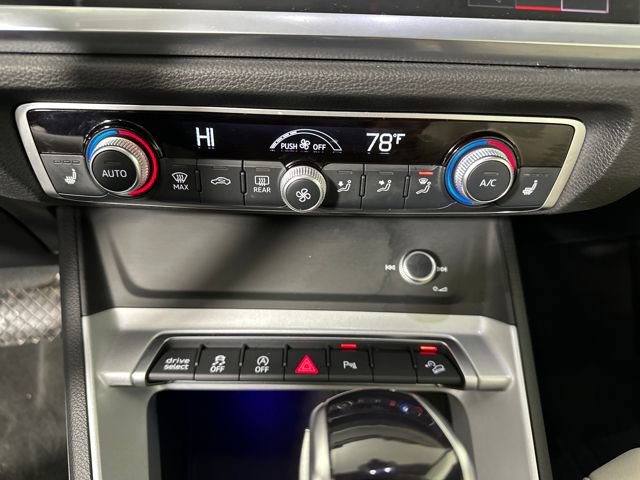 Used 2022 Audi Q3 2.0T Premium Plus w/ Premium Plus Package image 23