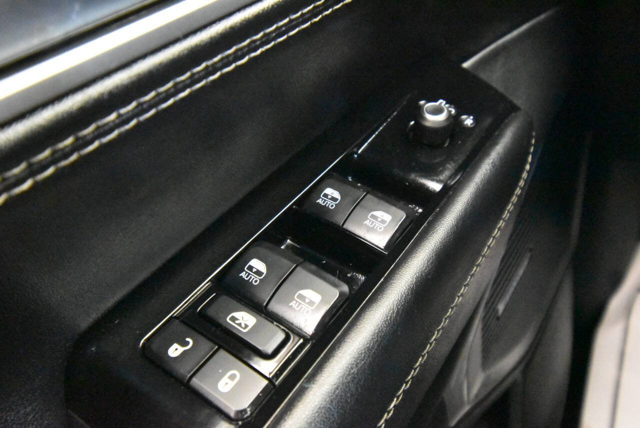 Used 2022 Jeep Wagoneer Series II AWD/4WD image 30