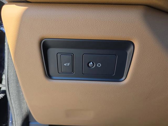 Certified 2023 Jaguar F-PACE S image 25