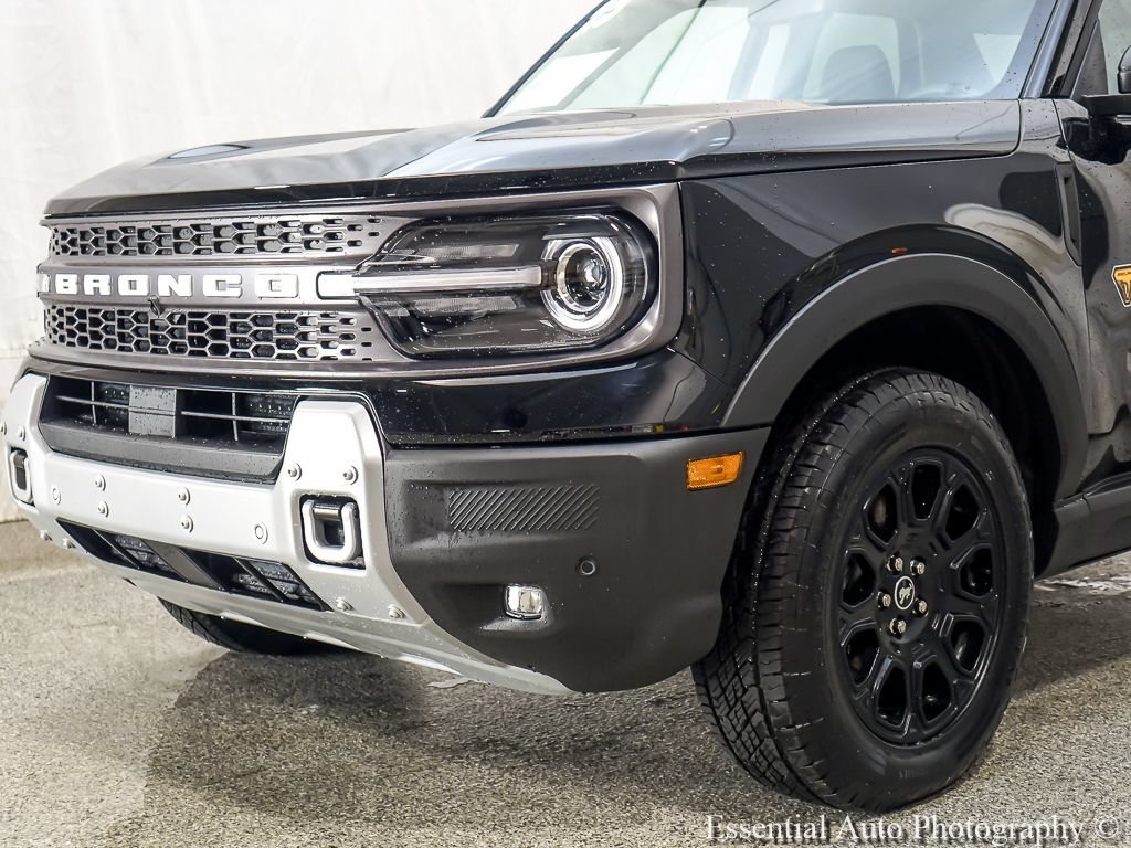 Used 2025 Ford Bronco Sport Badlands w/ Badlands Tech Package AWD/4WD image 3