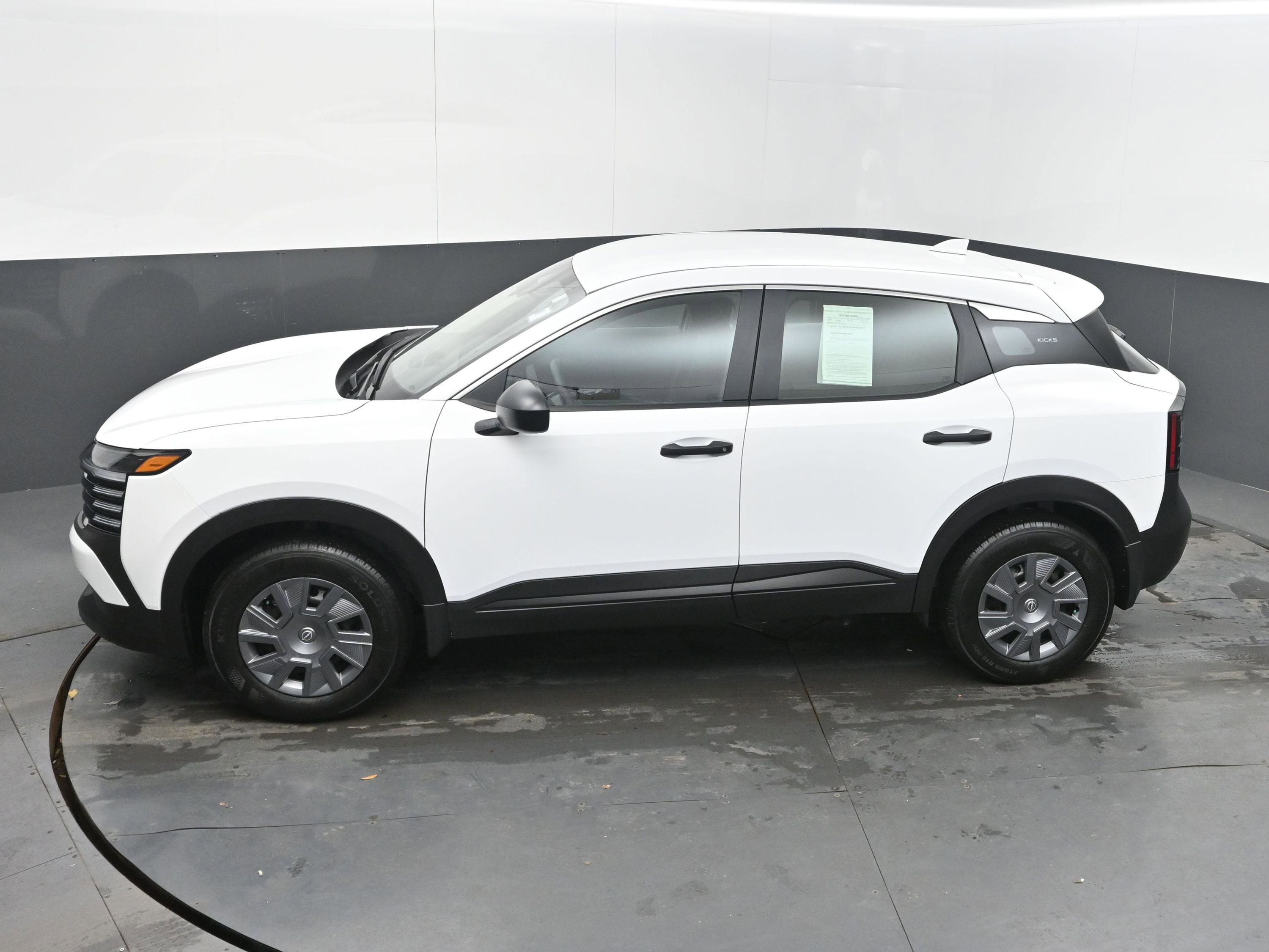 Certified 2025 Nissan Kicks S image 31