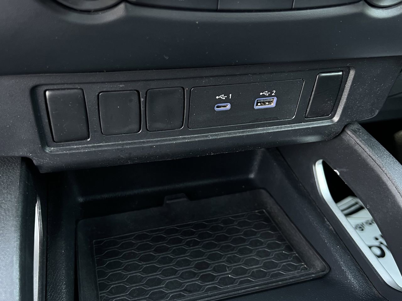 Certified 2022 Nissan Frontier SV image 17