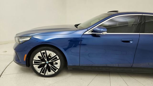 Used 2026 BMW 530i xDrive image 10