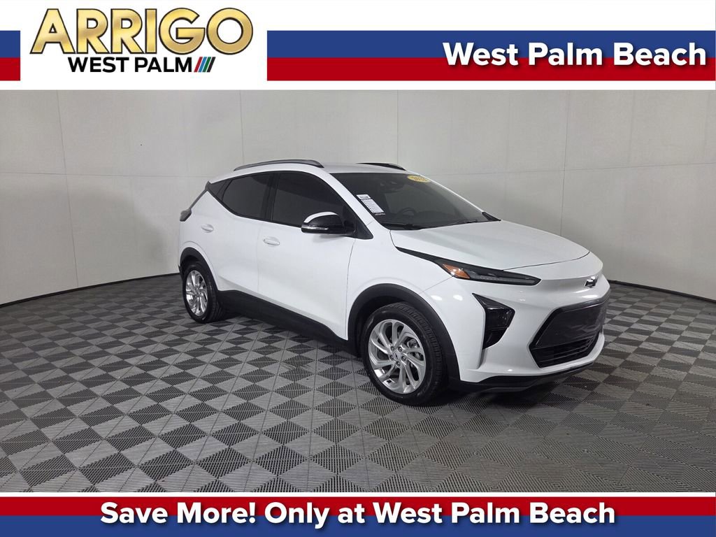 Used 2023 Chevrolet Bolt EUV LT w/ Driver Confidence Package FWD image 1