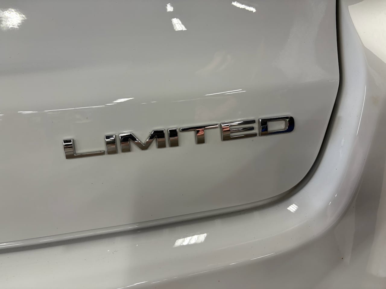 Used 2025 Jeep Compass Limited image 26