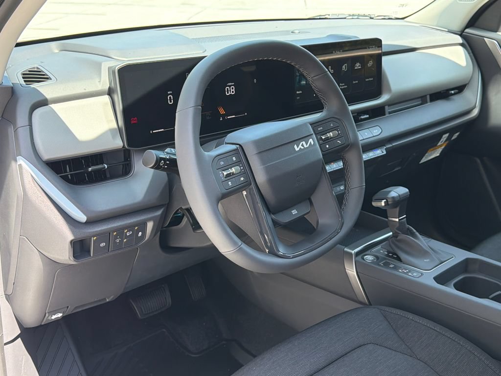 New 2027 Kia Seltos LX FWD image 16