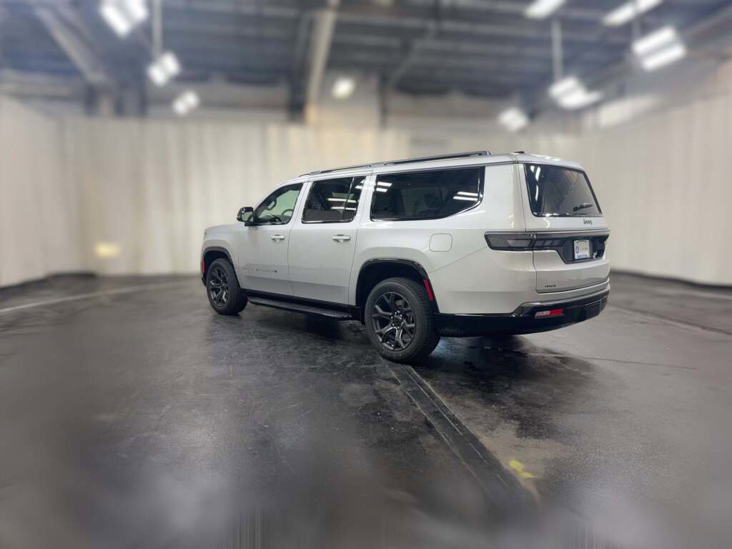 New 2026 Jeep Grand Wagoneer L Limited image 8