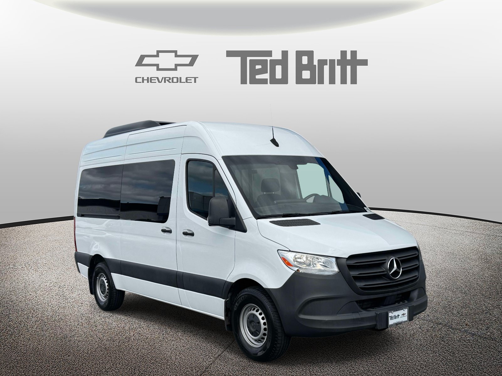 Used 2024 Mercedes-Benz Sprinter 2500 image 3