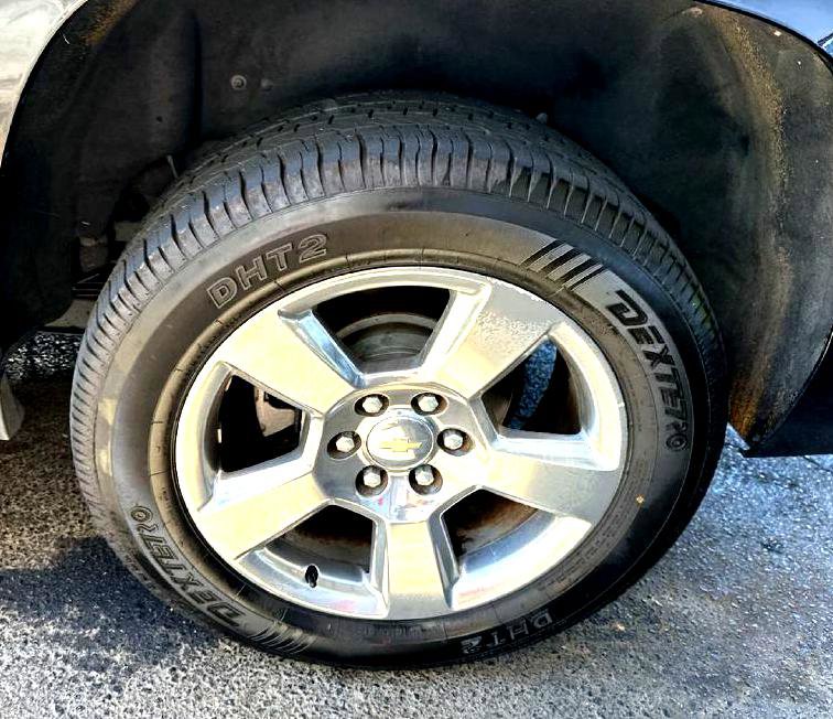 Used 2017 Chevrolet Suburban Premier image 14