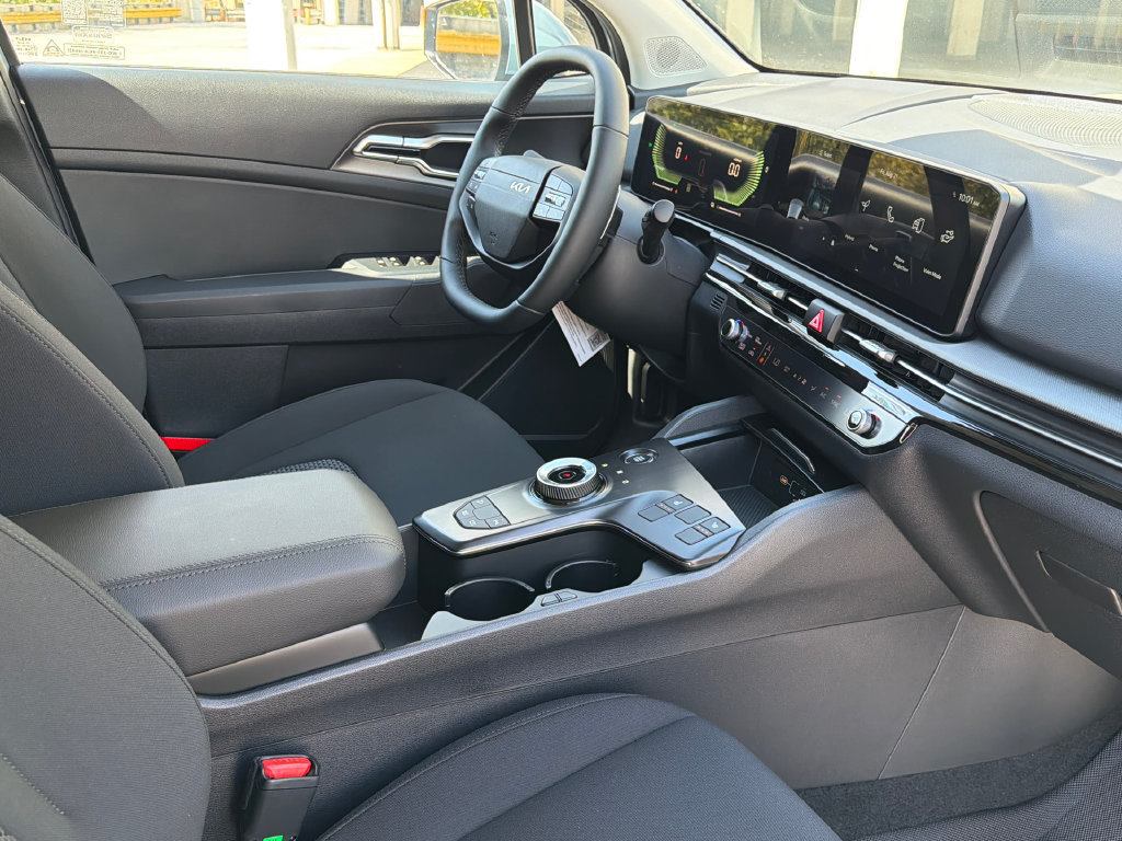 New 2027 Kia Sportage S FWD image 13