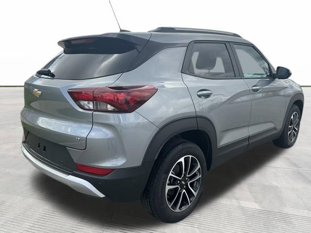 Used 2025 Chevrolet TrailBlazer LT w/ LT Cold Weather Package image 5