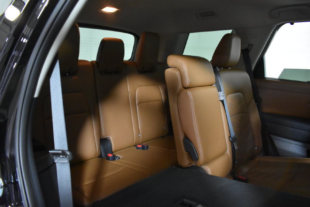 Used 2025 Nissan Pathfinder Platinum AWD/4WD image 37