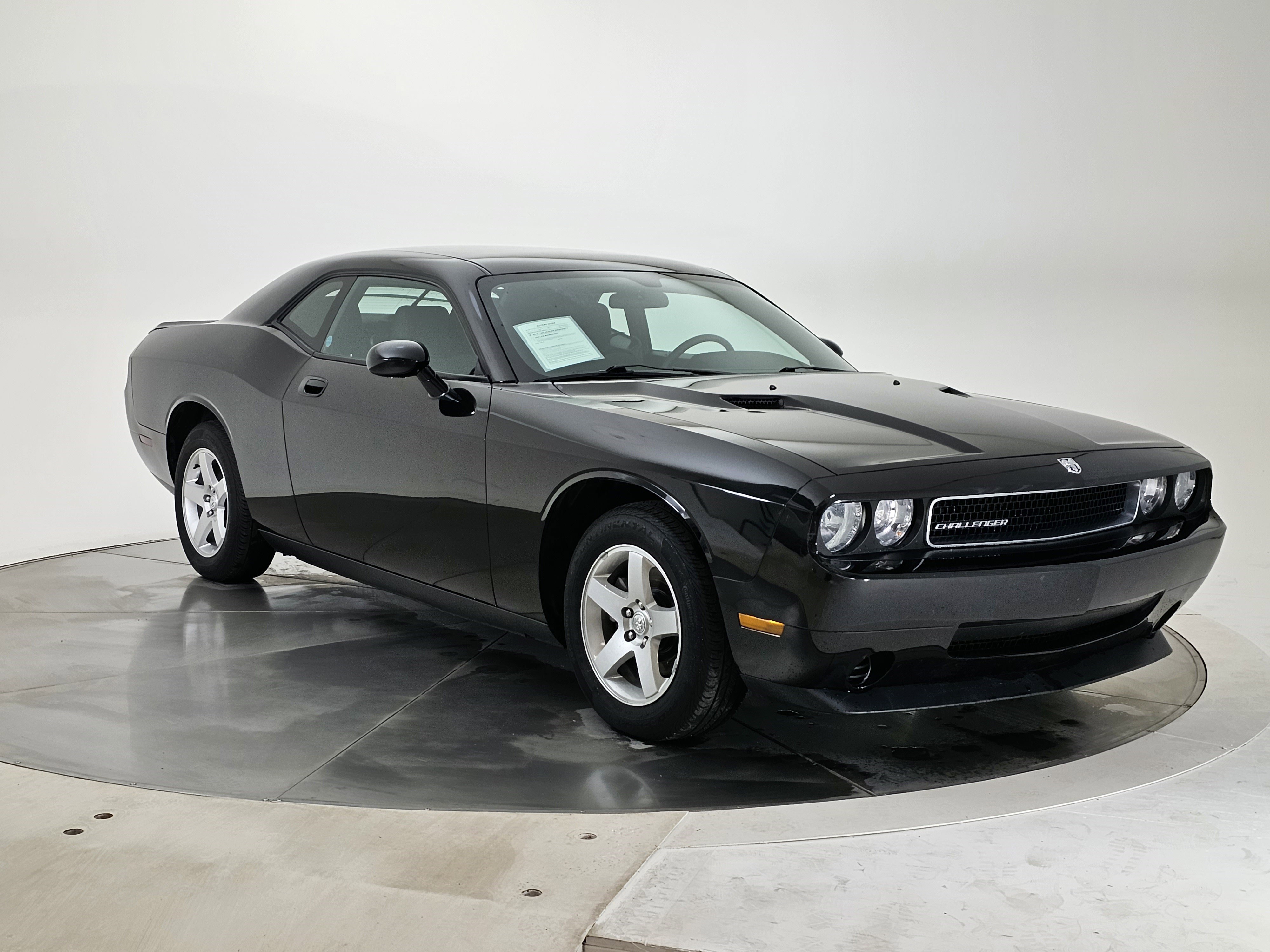 Used 2010 Dodge Challenger SE