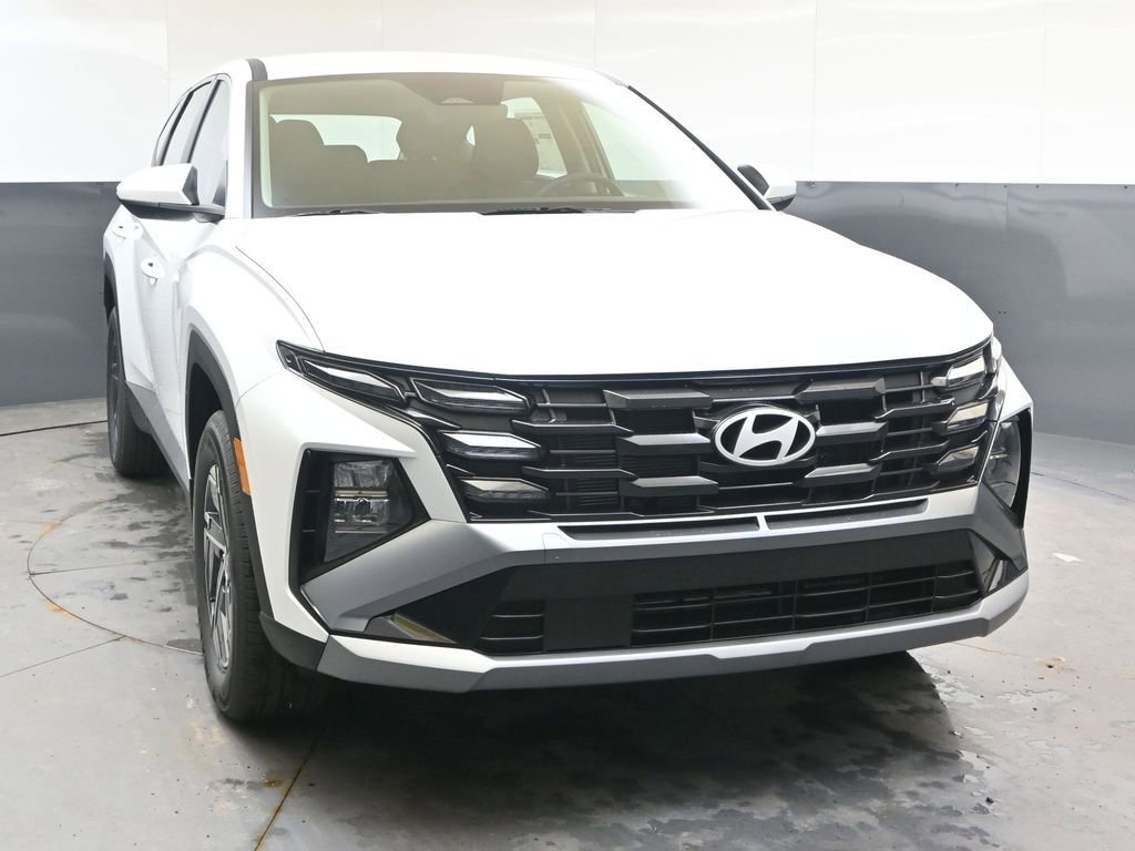 New 2026 Hyundai Tucson Blue SE image 8