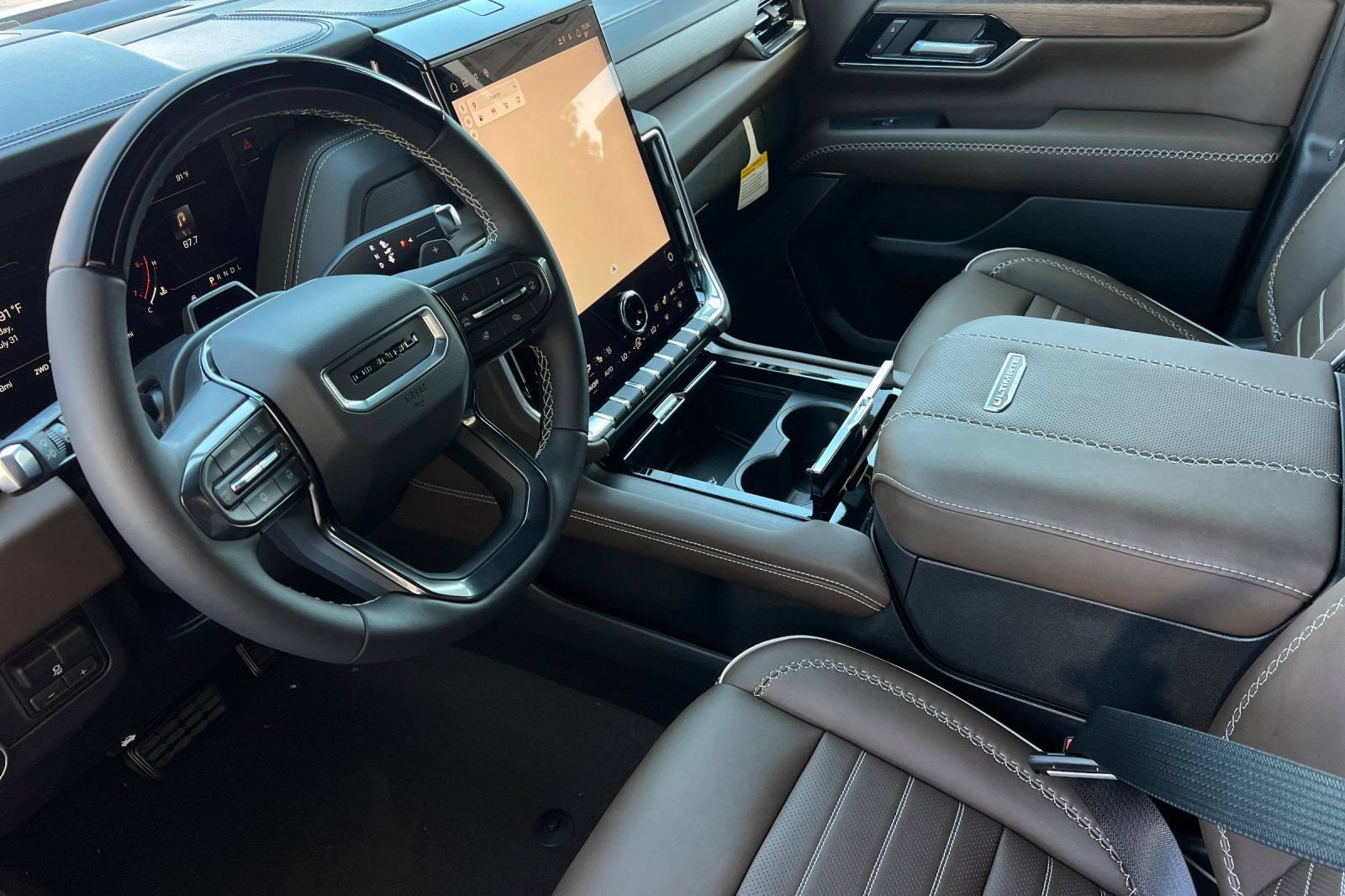 New 2026 GMC Yukon Denali Ultimate AWD/4WD image 7