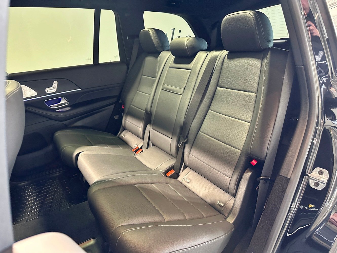 Certified 2025 Mercedes-Benz GLS 450 4MATIC image 34