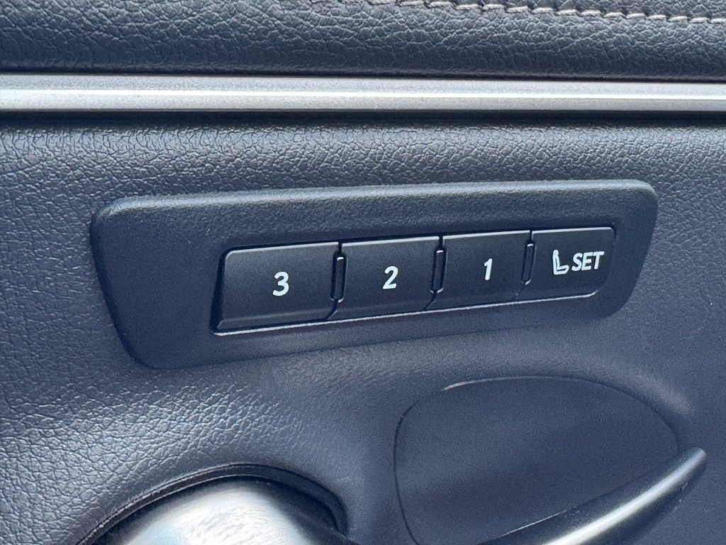 Used 2024 Lexus ES 350 w/ Premium Package FWD image 33