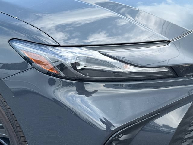 Used 2025 Toyota Camry SE w/ Convenience Package FWD image 12