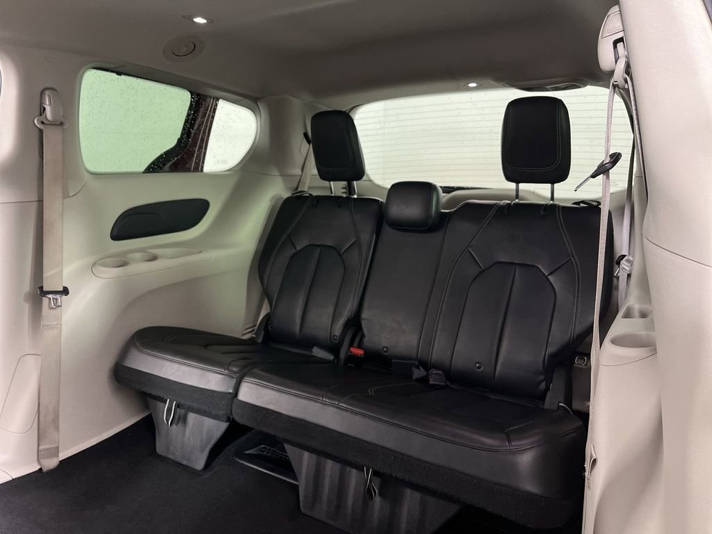 Used 2021 Chrysler Voyager Lxi FWD image 21