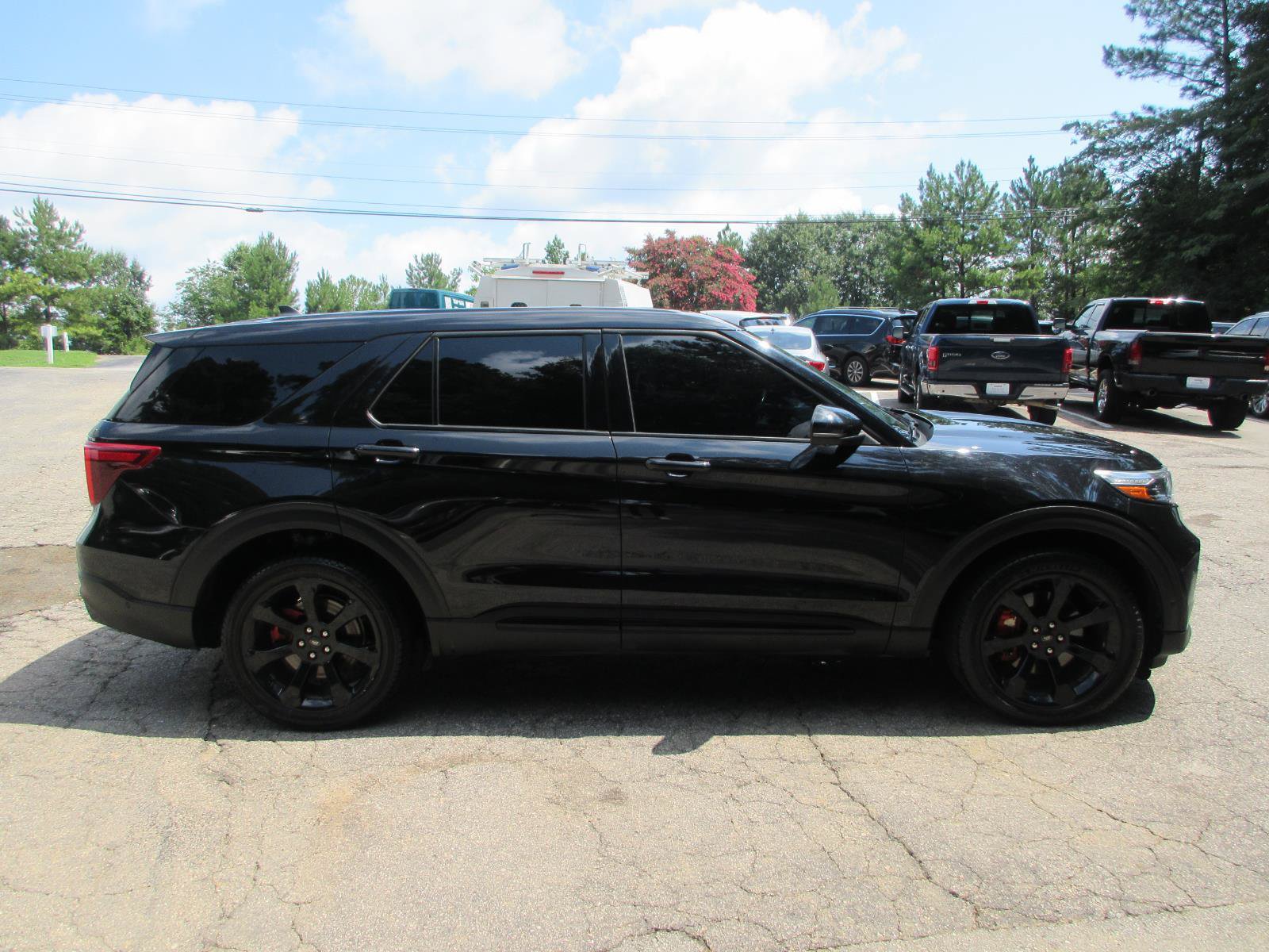 Used 2022 Ford Explorer ST w/ Equipment Group 401A AWD/4WD image 4