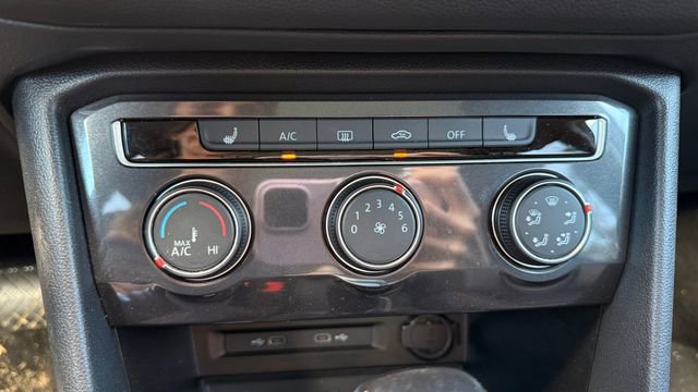 Used 2024 Volkswagen Tiguan Wolfsburg Edition image 21