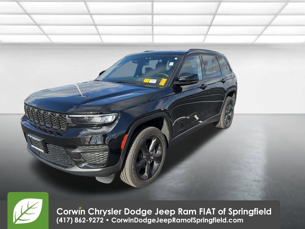Certified 2023 Jeep Grand Cherokee Altitude image 3