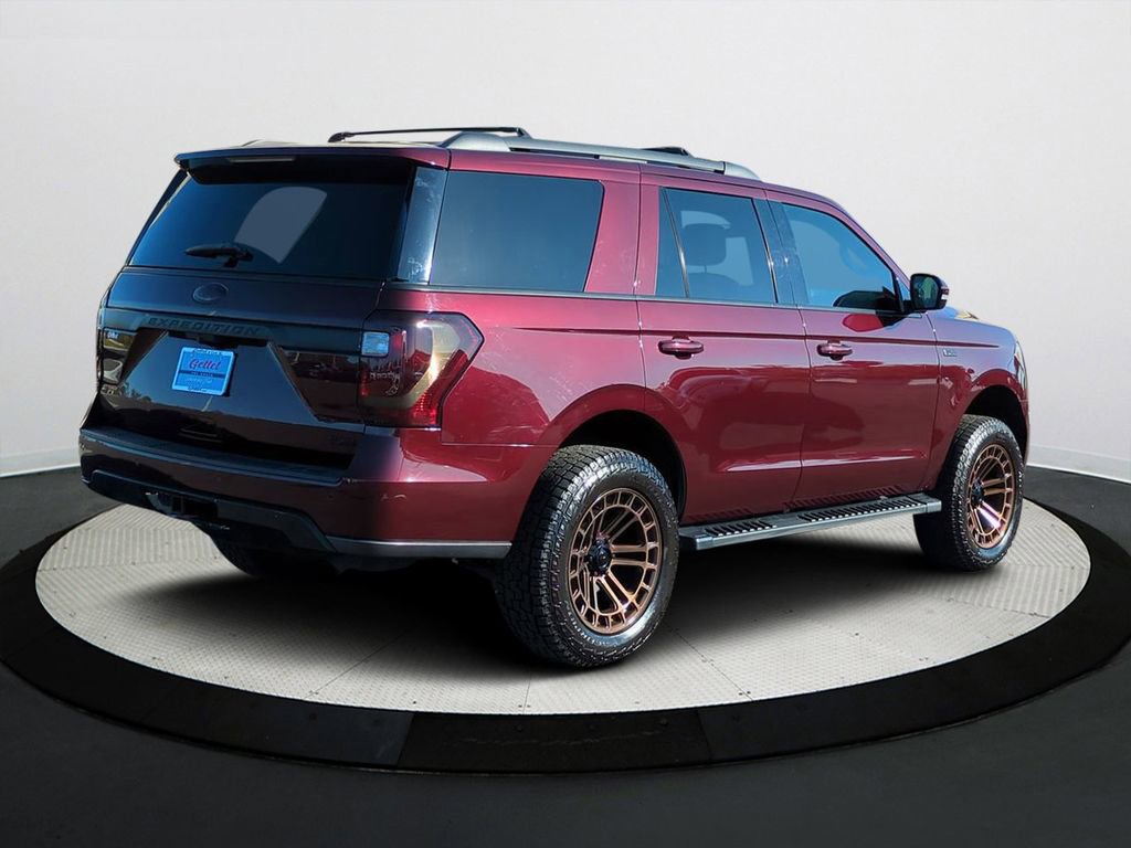 Used 2021 Ford Expedition XLT image 4