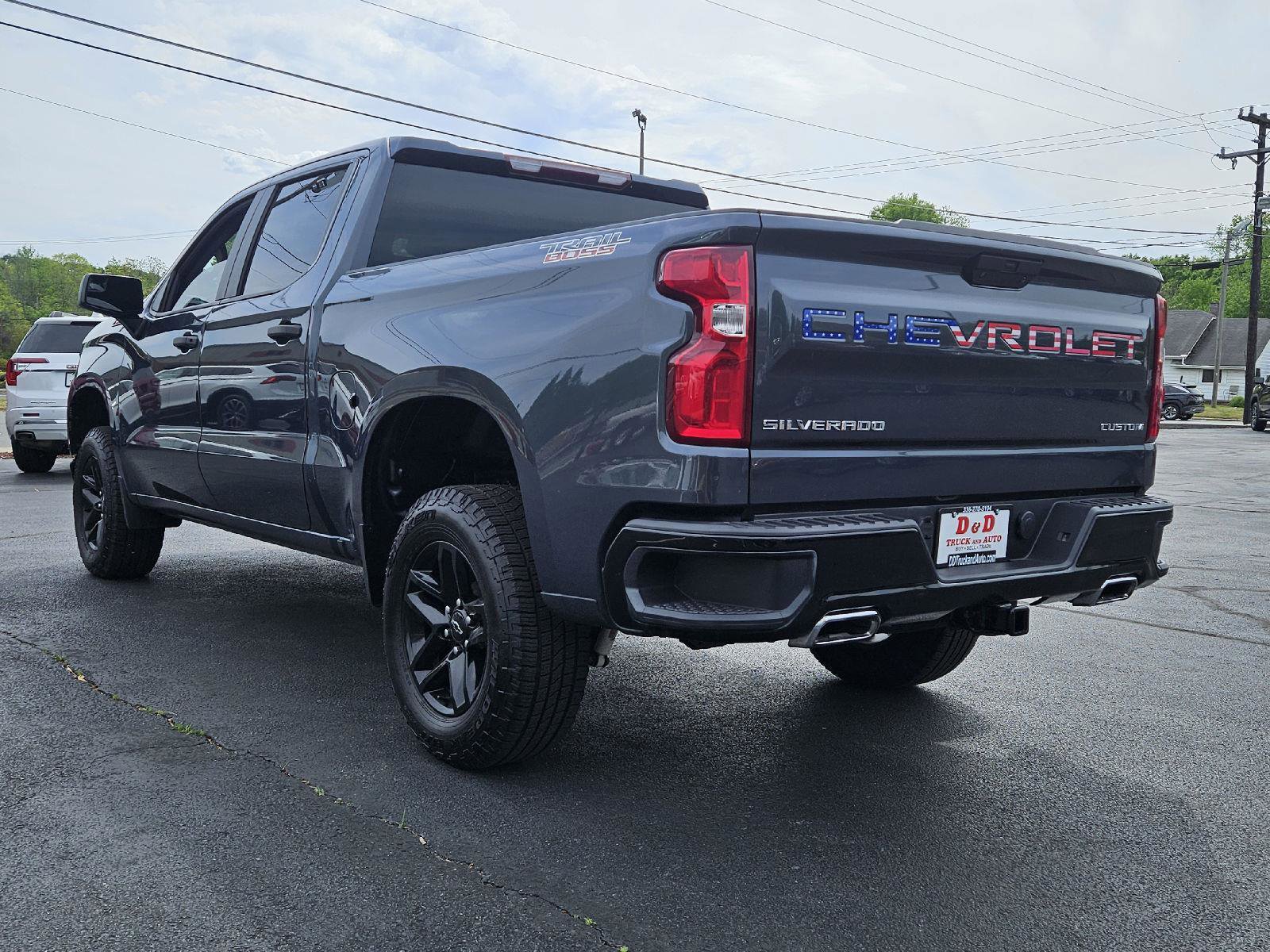 Used 2020 Chevrolet Silverado 1500 Custom Trail Boss w/ Custom Convenience Package image 3