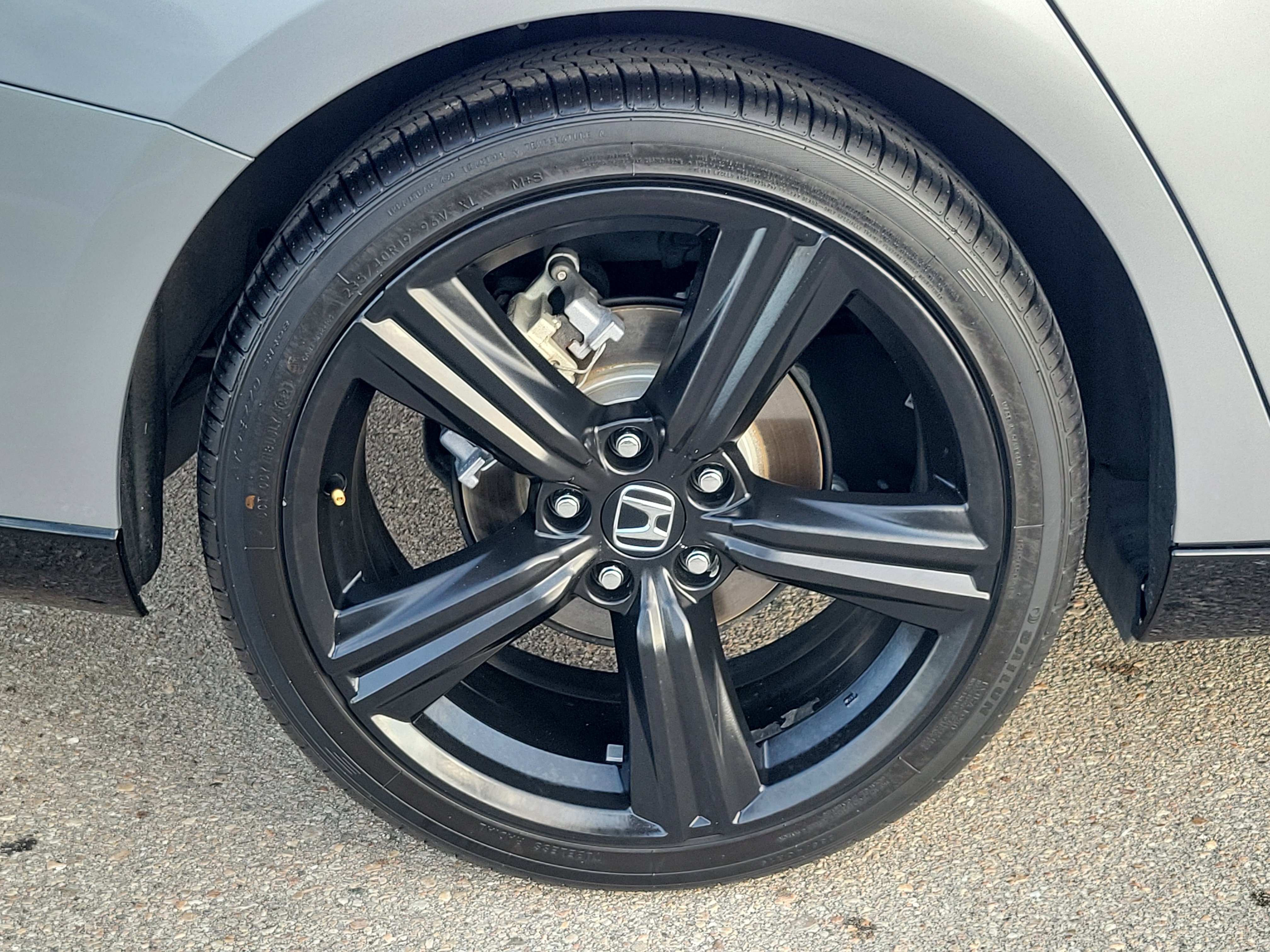 Used 2023 Honda Accord Sport image 9