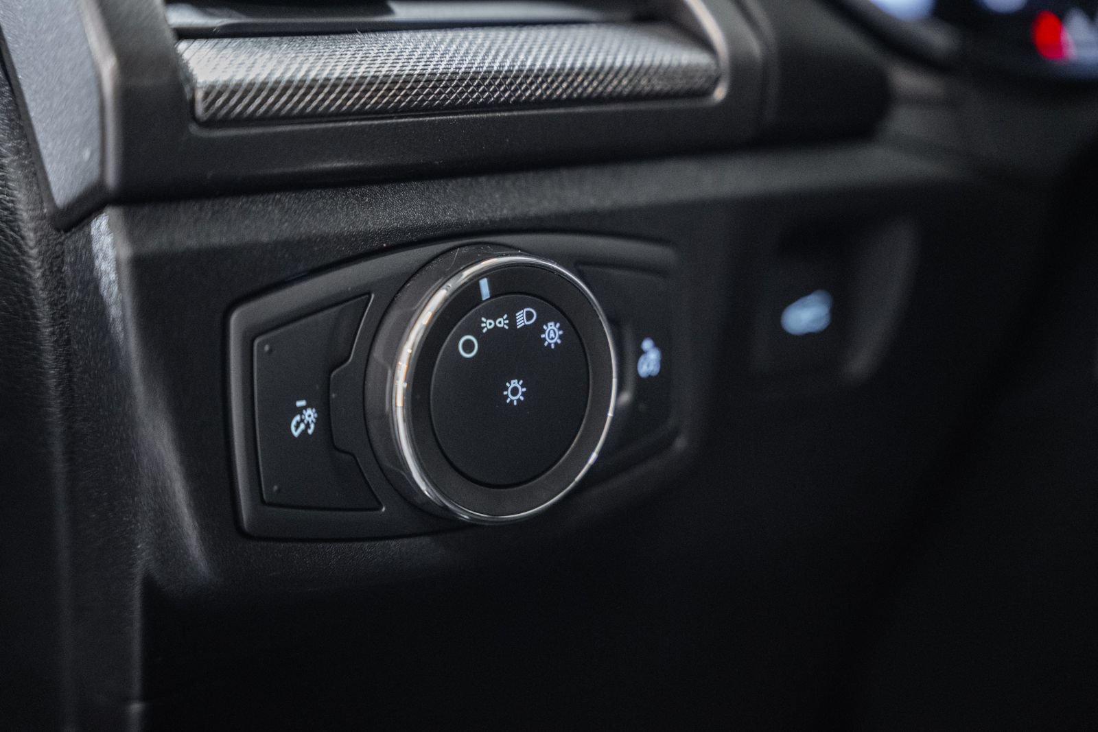 Certified 2020 Ford Fusion SE FWD image 37