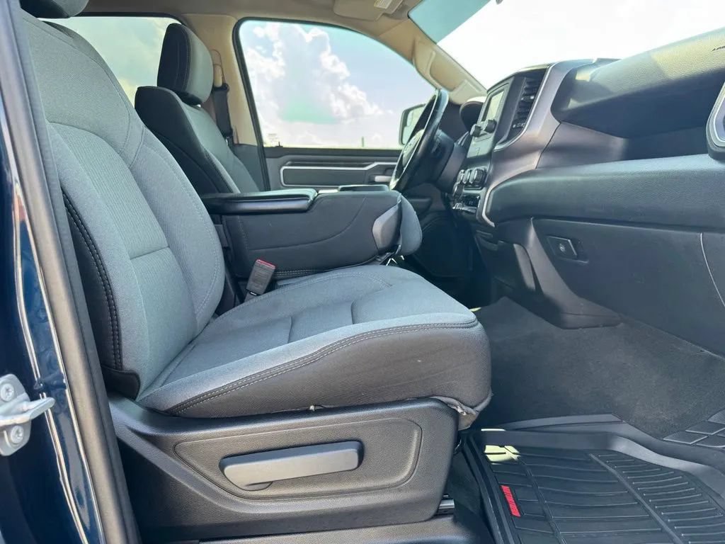 Used 2019 RAM 1500 Big Horn AWD/4WD image 14